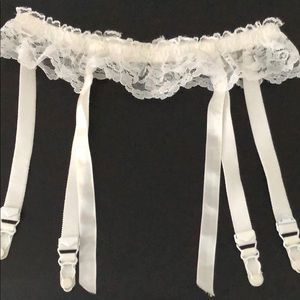 SIMONE LACE W/ SATIN RIBBON OFF WHITE GARTER BELT